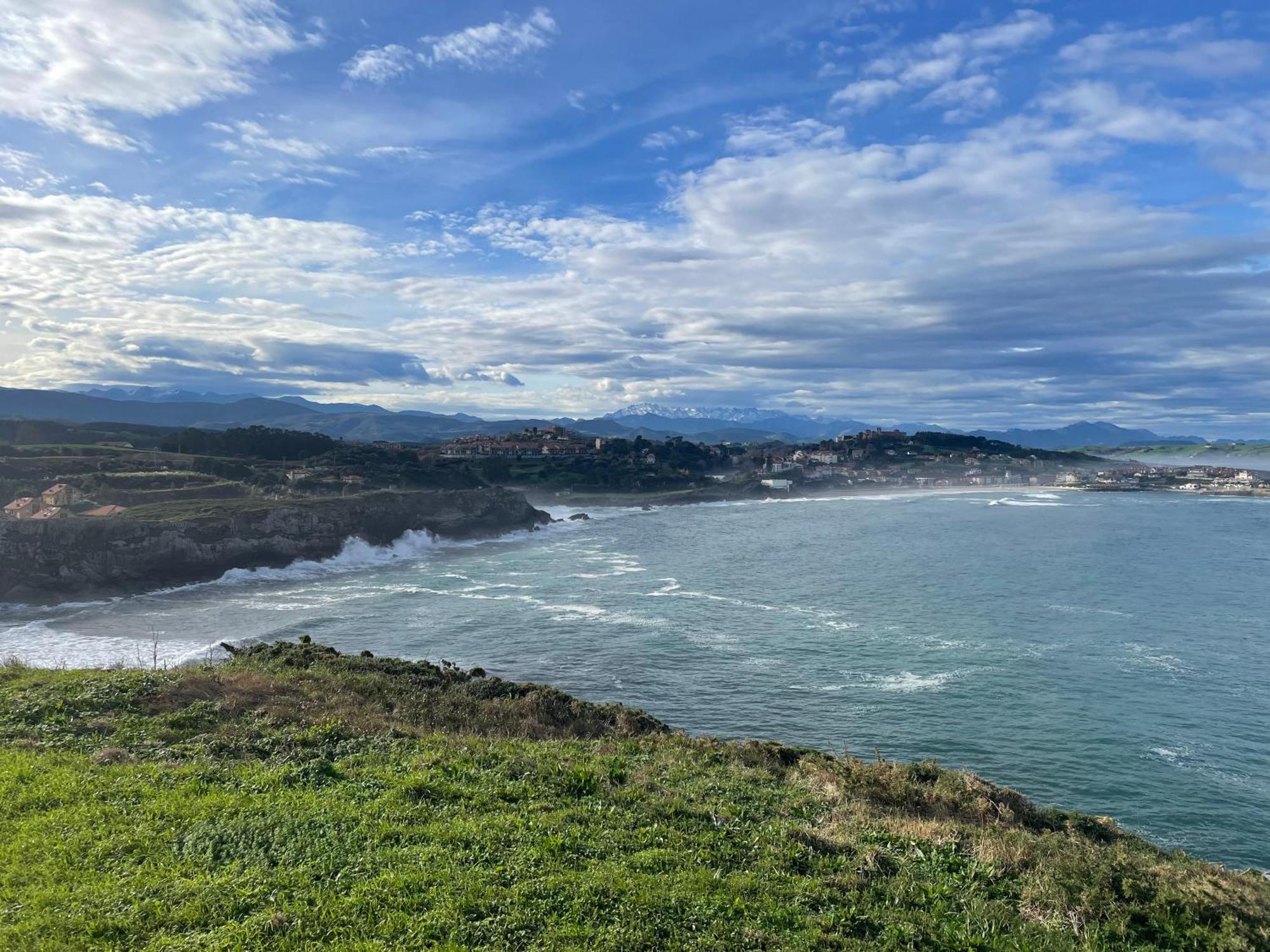 דירות קומיאס Bonito Duplex Con Vistas Al Mar מראה חיצוני תמונה