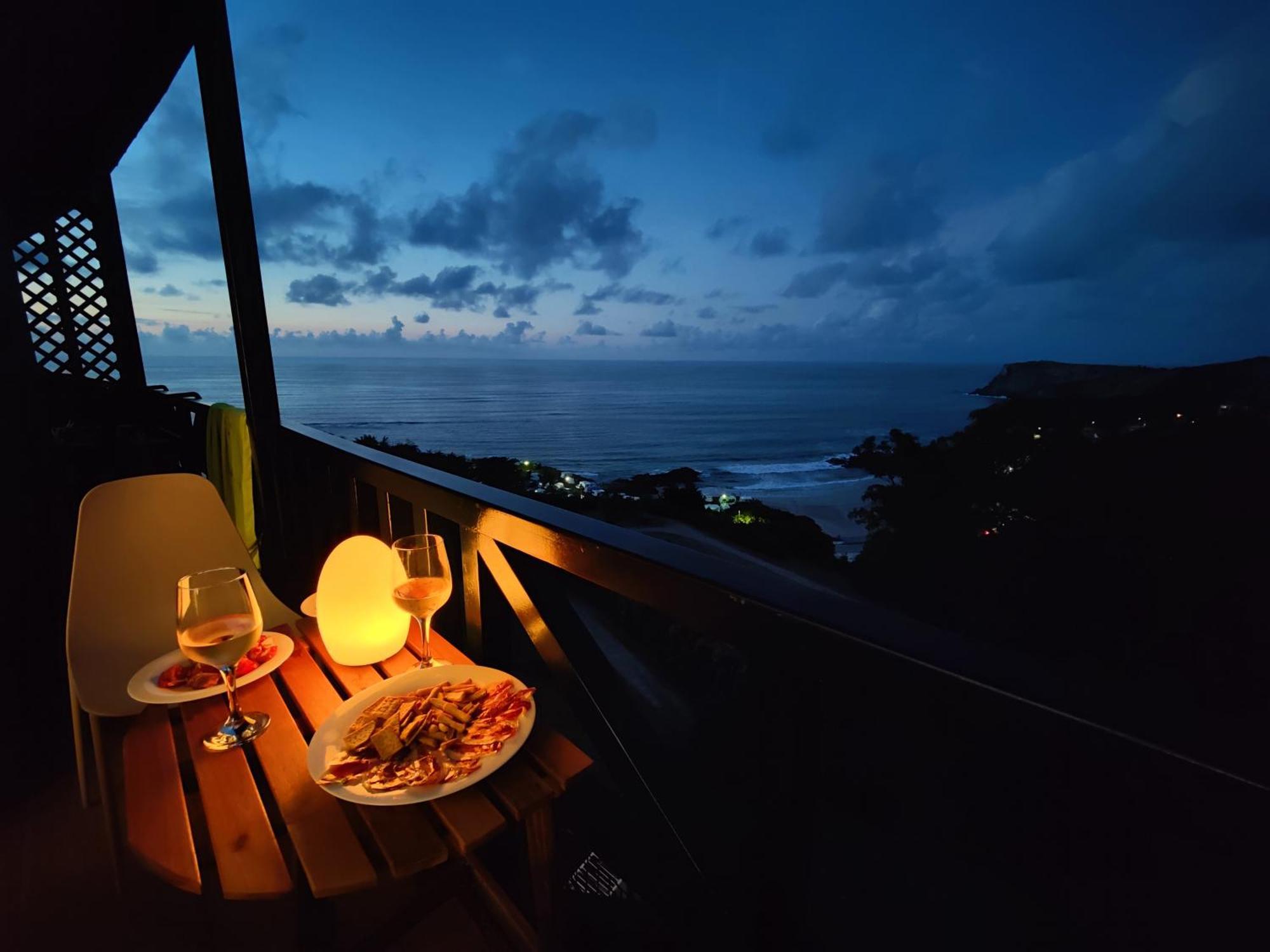 דירות קומיאס Bonito Duplex Con Vistas Al Mar מראה חיצוני תמונה